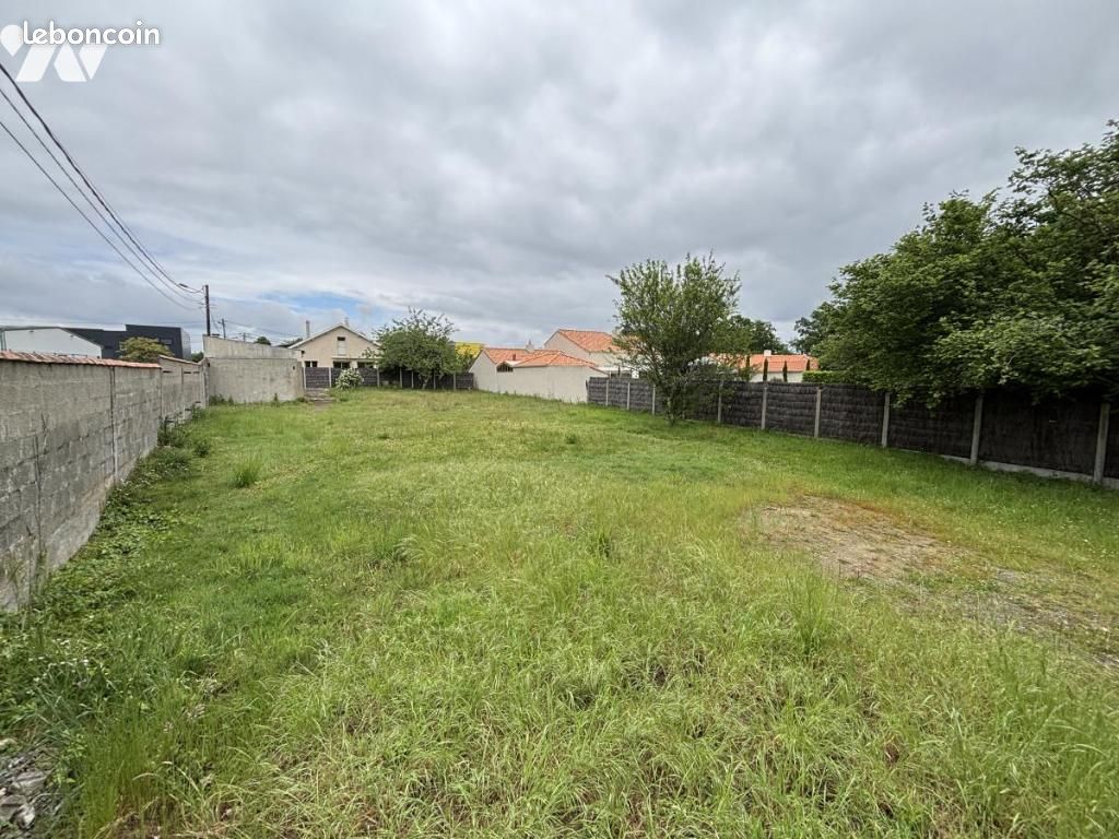 Terrain 400 m² · à Vertou · 400 m² · 141 750 €