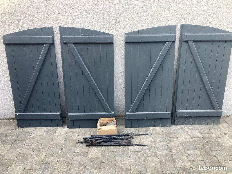 Vends 2 paires de volets bois (image 1)