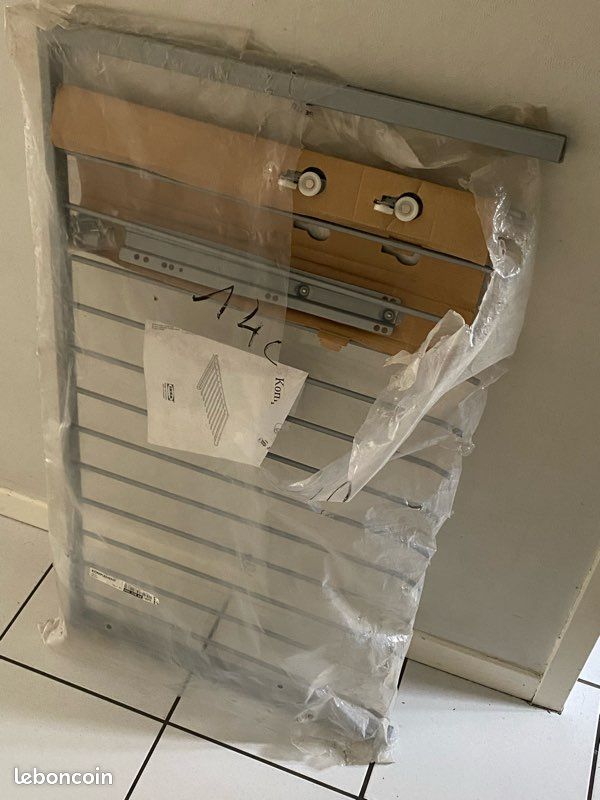 Porte pantalon coulissant neuf (image 1)