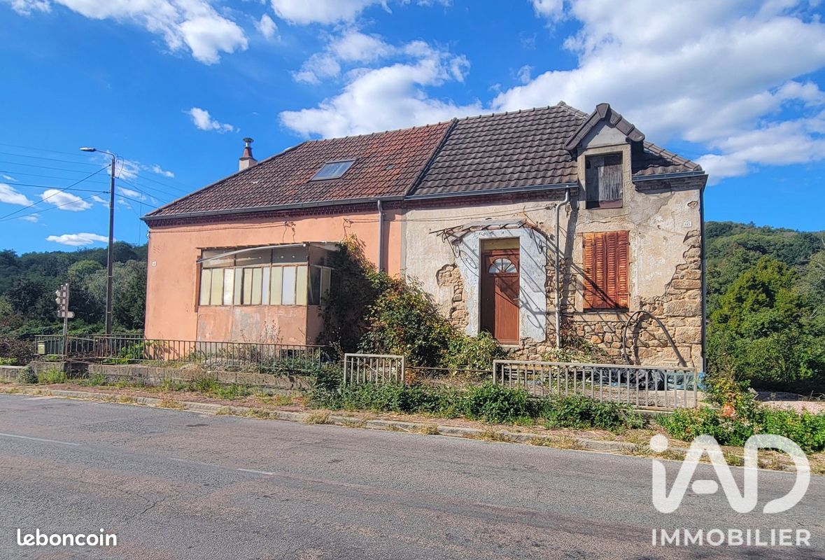 Maison 5 pièces 139 m² · au Creusot · 138,5 m² · 54 000 €