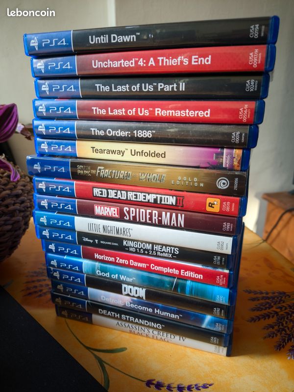 Playstation 4 + manette + 17 jeux (image 2)