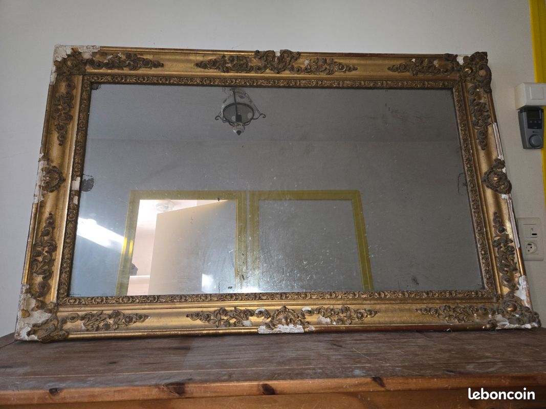 Grand Miroir Mural Rond Doré 24,5" Style Ancien – Vintage