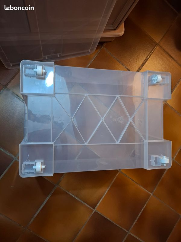 Grande boite transparente à roulettes (image 3)