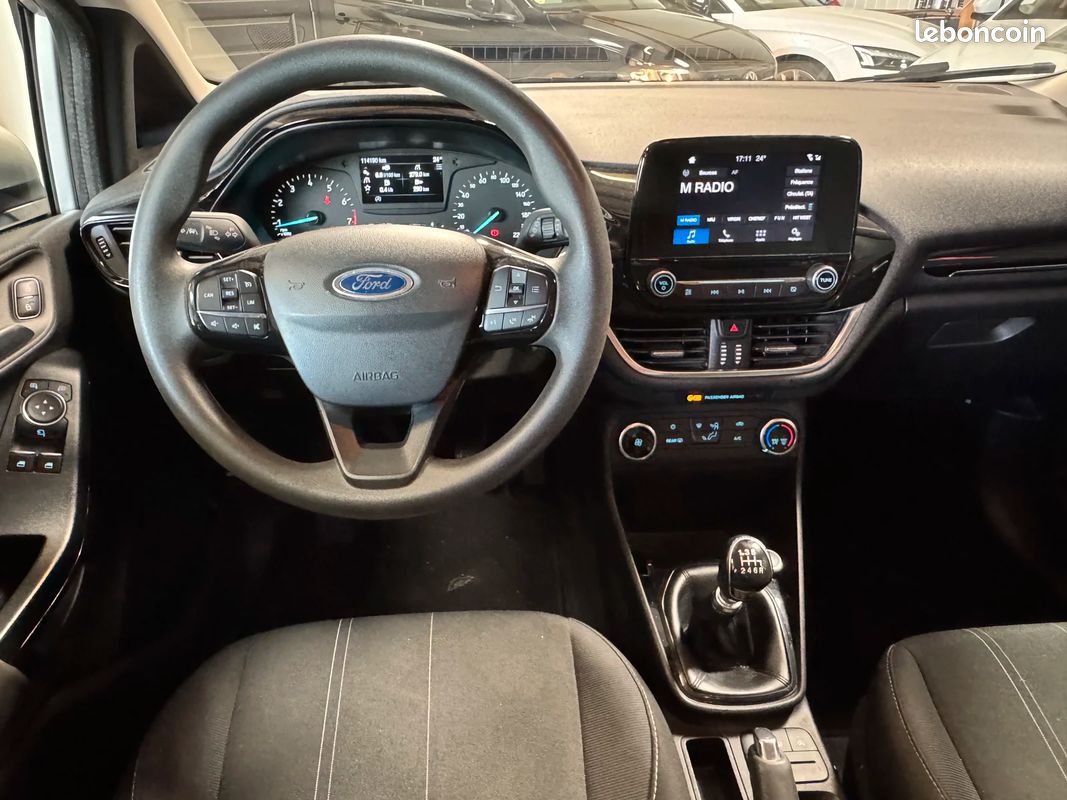 Ford FIESTA 1.0 ECOBOOST 100CH TREND 5P - APPLE CARPLAY / ATTELAGE / RADARS DE RECUL (image 24)