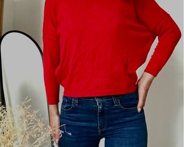 Pull Jennyfer Rouge - Taille S - Manches Longues - Polyester Doux - Occasion Très Bon état