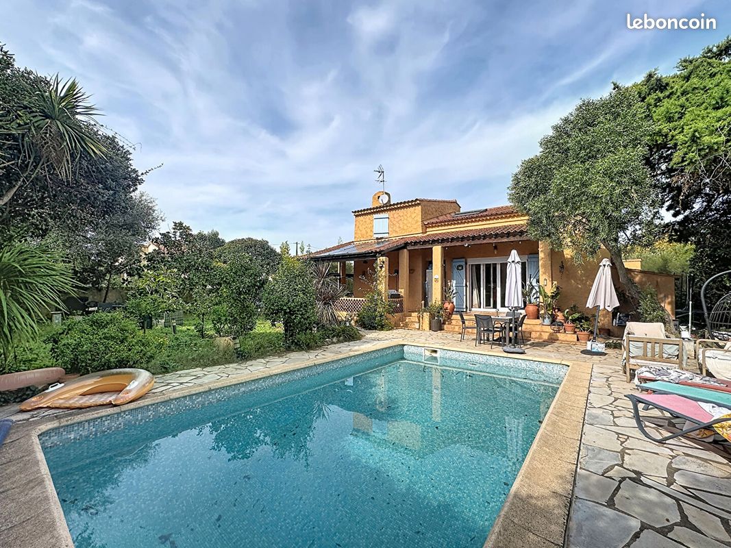 Maison 6 pièces 123 m² · à La Seyne-sur-Mer · 123 m² · 650 000 €
