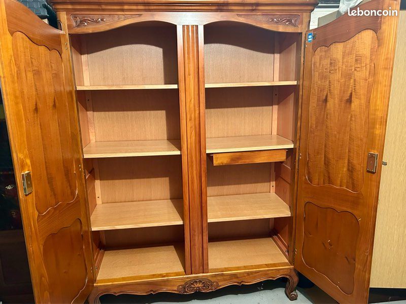 Armoire de style Louis XV en bois massif - Label NF Qualité 1973 (image 5)