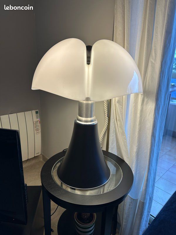 Pipistrello - Martinelli Luce Magazine Pipistrello - Martinelli Luce Magazine