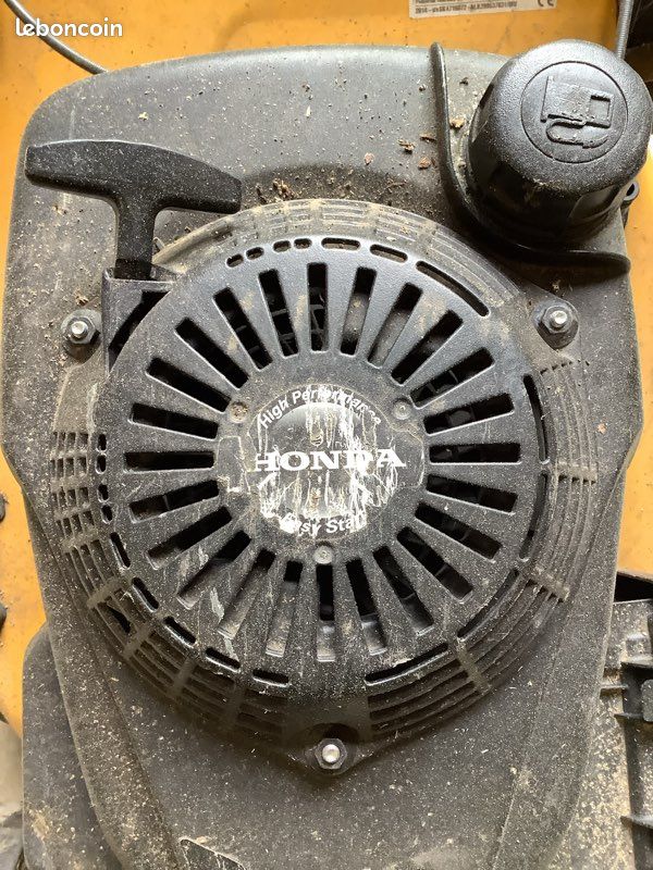 Tondeuse Honda 125 cm3 (image 3)