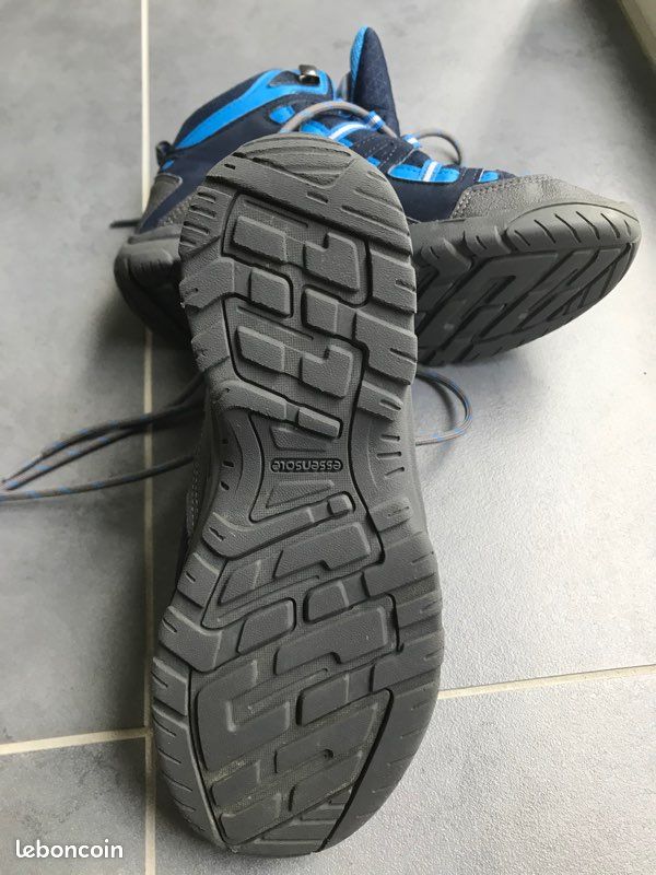 Chaussures randonnées décathlon P35 (image 2)