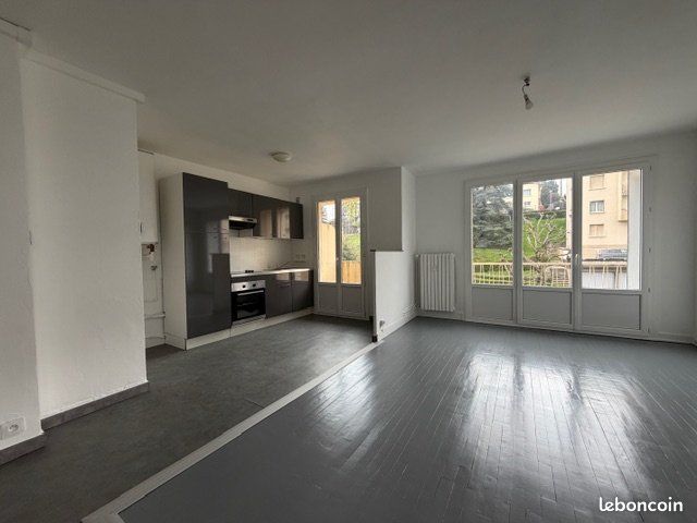 Appartement 3 pièces 54 m² · à Saint-Étienne · 54 m² · 69 000 €