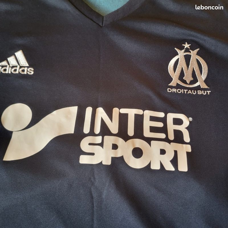 Marseille Troisième Maillot 2015/16 Marseille Troisième Maillot 2015/16