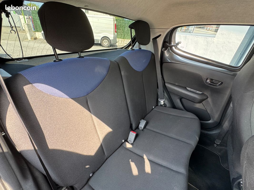 CITROEN C1 1.0 VTI 72ch Série Spéciale JCC+ / Moteur Chaîne de distribution (image 24)