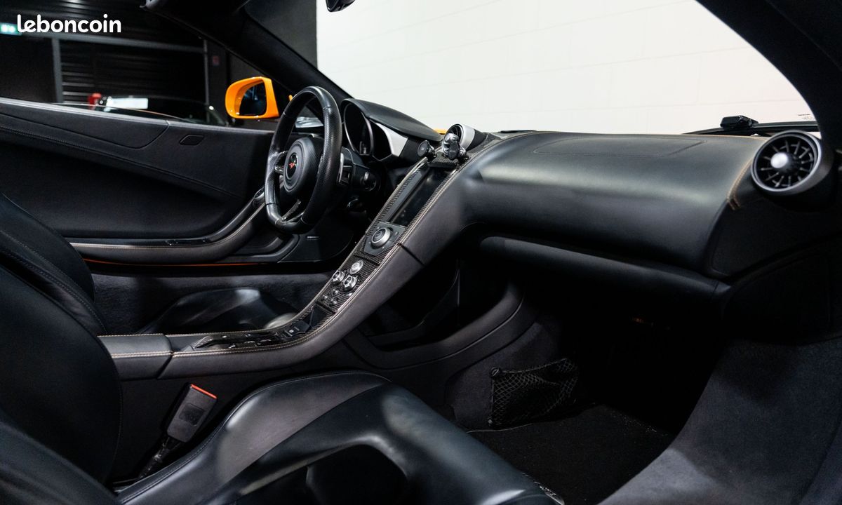 MCLAREN MP4-12C Spider V8 3.8 625 - FRANCAISE / Lift / Echapp. Sport / Carbone / Cuir étendu / Meridian / 1535EMOIS (image 17)