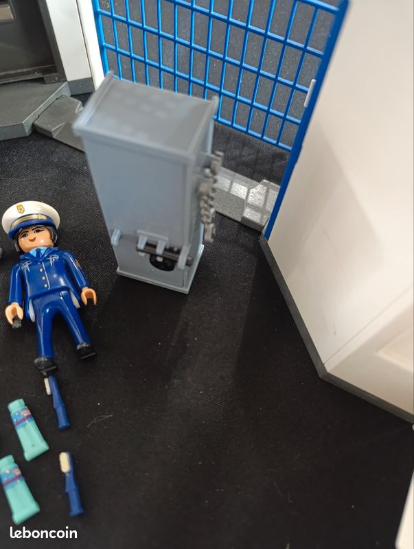 Playmobil Prison Police Centre Pénitentiaire (image 9)