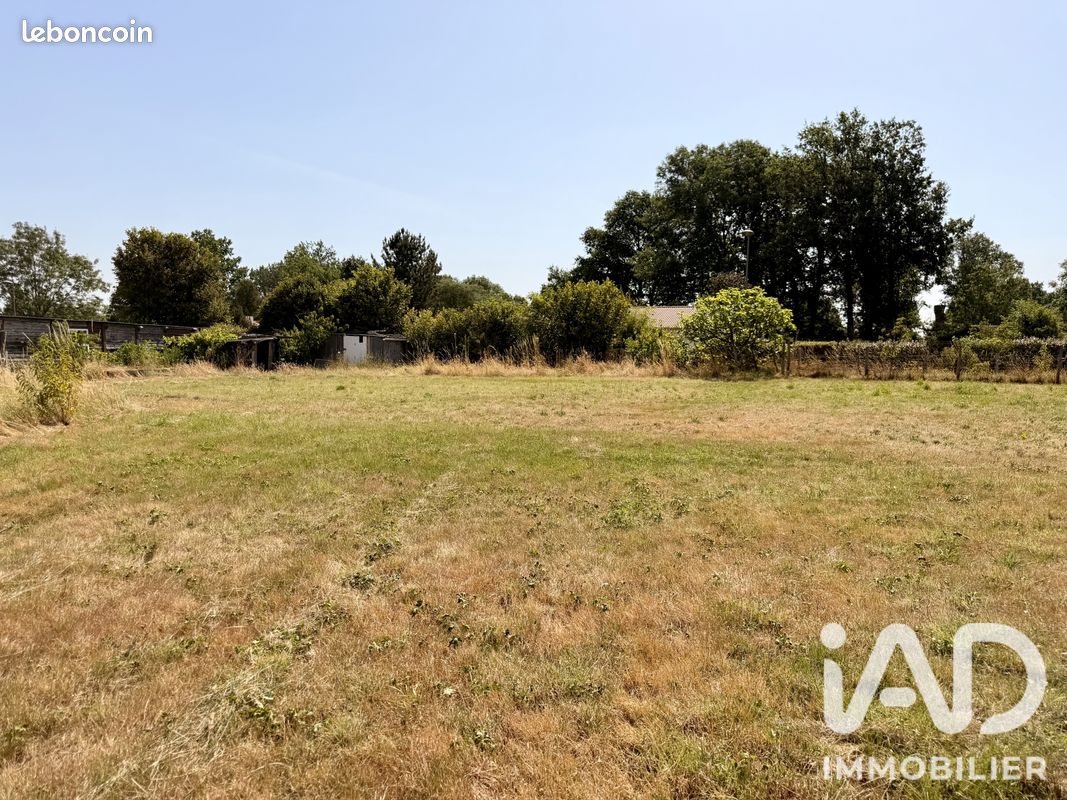 Terrain 700 m² · à Vouvant · 700 m² · 13 000 €