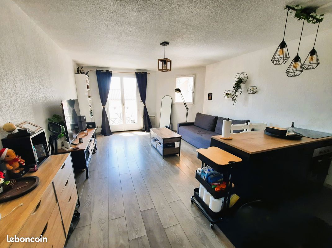 Appartement 1 pièce 32 m² · à Six-Fours-les-Plages · 32 m² · 650 €/mois