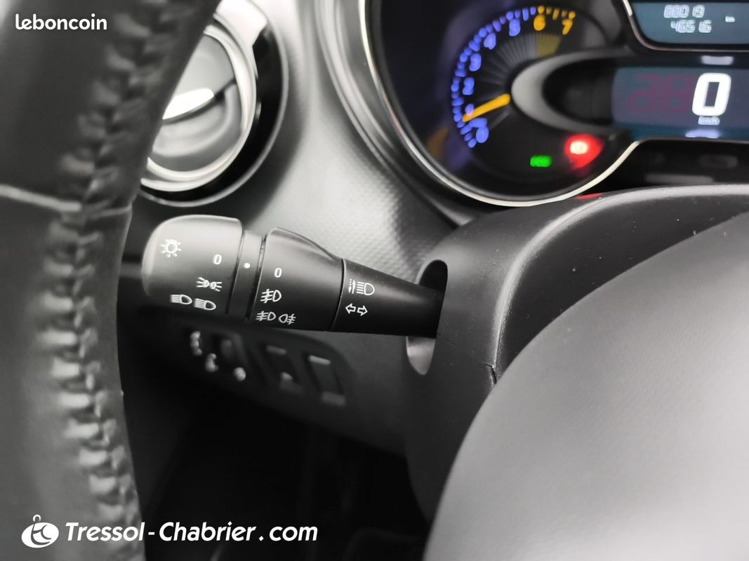 RENAULT Captur TCe 90 Energy E6 Intens (image 25)