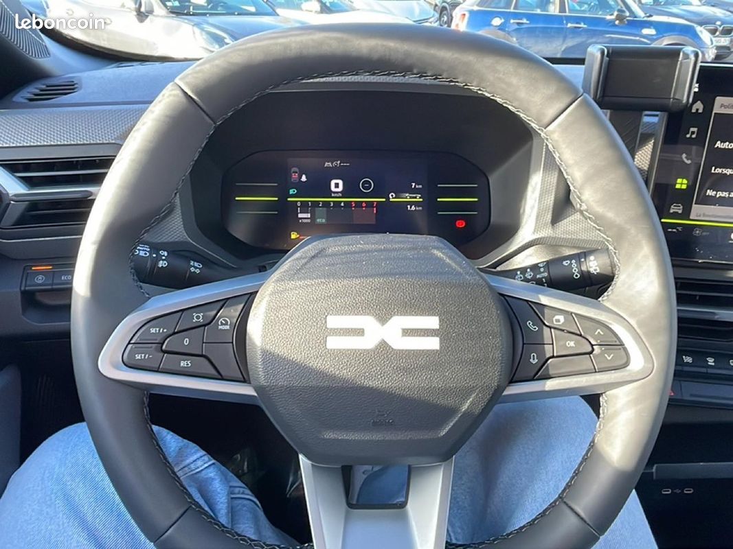 DACIA DUSTER 1.2 mild hybrid 140 journey (image 14)