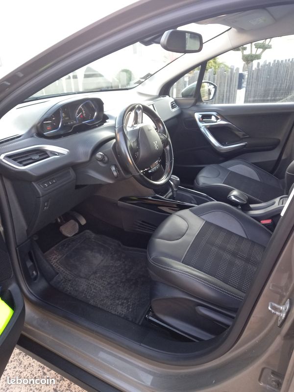 Peugeot 2008 (image 3)