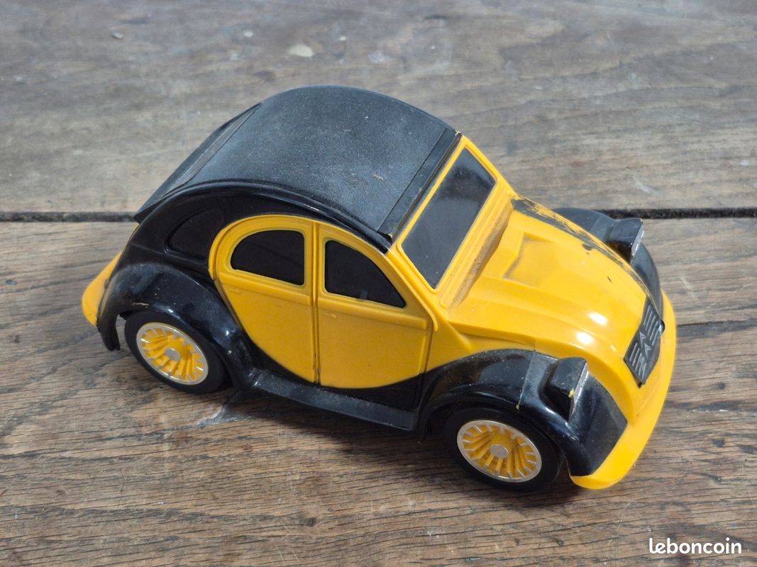 Jouet Ancien France Jouets - JOUSTRA - Autoscooter - Vintage France