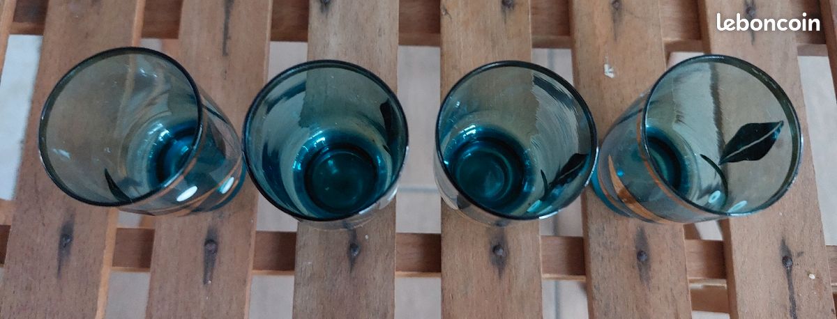 Petit verre bleu et or à liqueur (image 3)