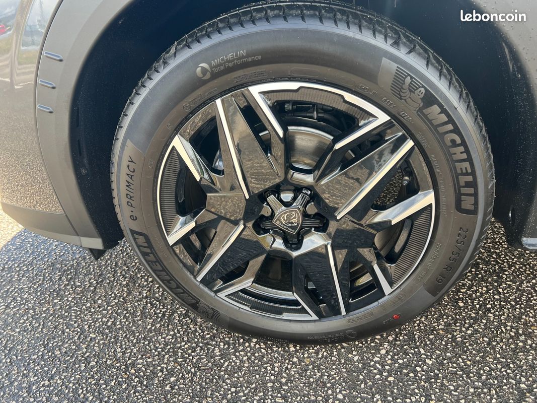 Peugeot 3008 1.2 hybrid 145 e-dcs6 allure (image 16)