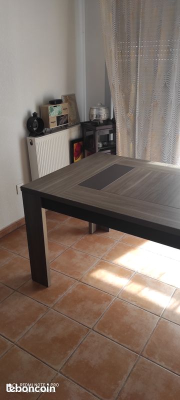 Table (image 7)