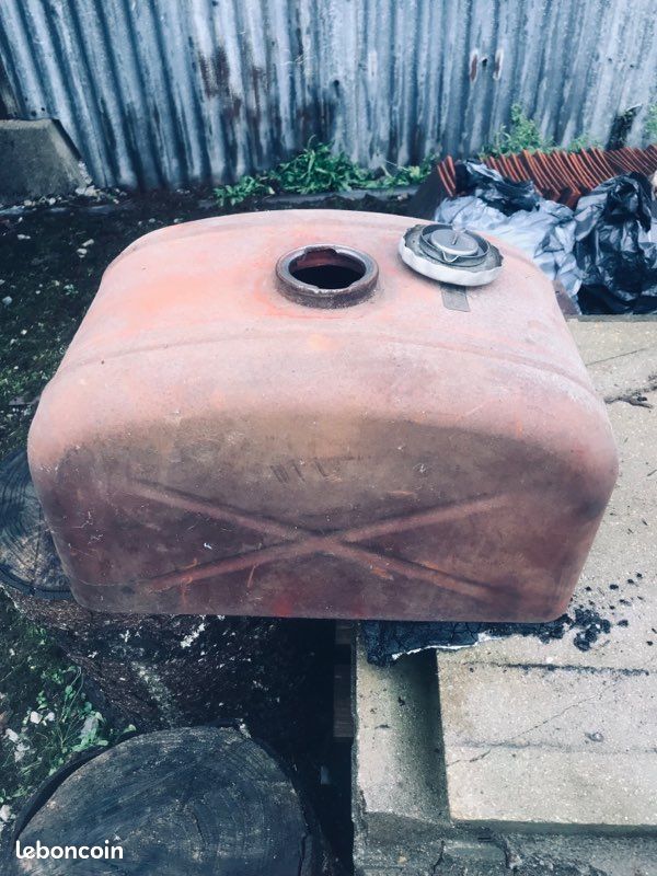 Réservoir pour tracteur Fahr (image 3)