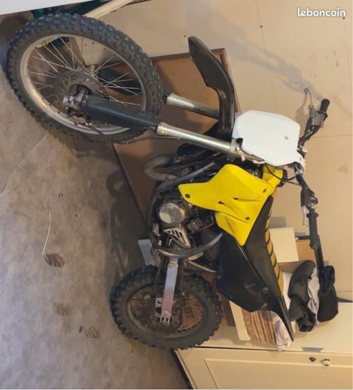 85 rm Suzuki (image 2)