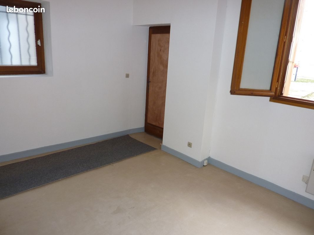 T2, 34, rue François Chénieux à LIMOGES , 40 m² 390 HC - Limoges 87000 Centre-Hôtel de Ville Emailleurs (image principale 2)