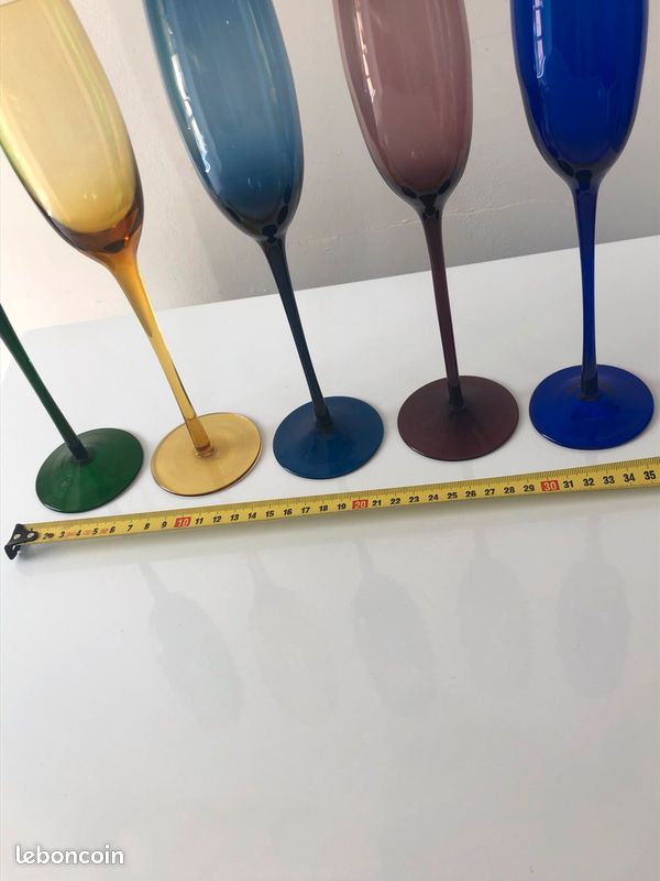 Cinq 5 grands verres couleur (image 3)