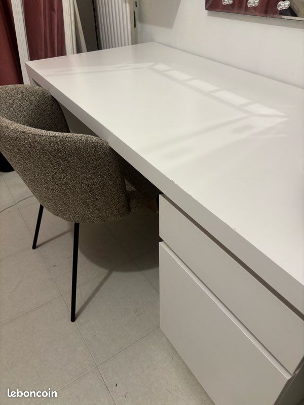 Bureau blanc IKEA (image 1)