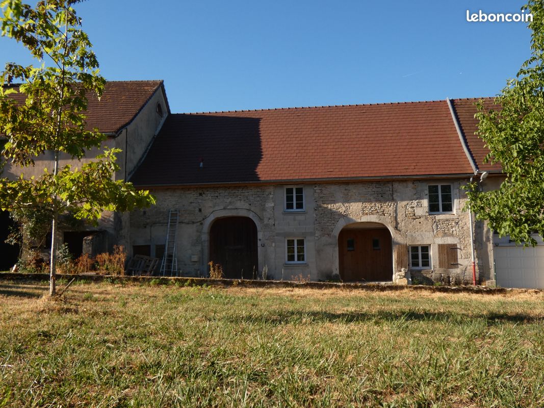 Maison 3 pièces 180 m² · à Barésia-sur-l'Ain · 180 m² · 265 000 €