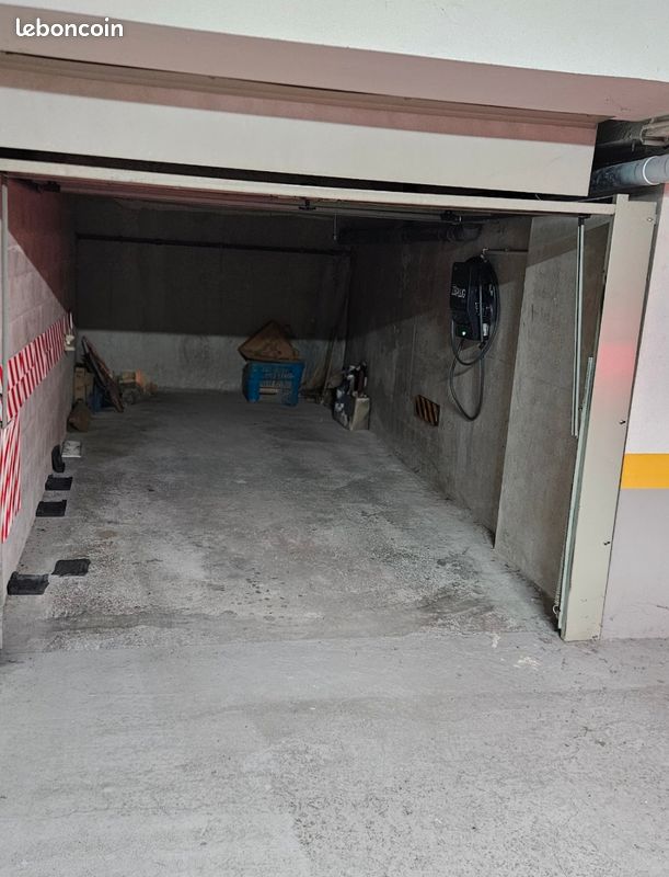 Garage fermé - hypercentre de Nice · 75 000 €