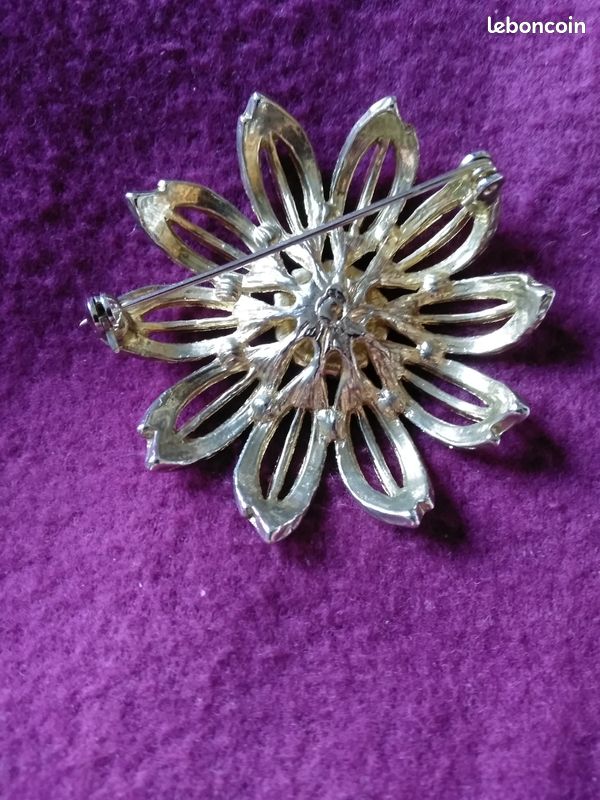 Broche Ancienne Art Nouveau En Bronze Argenté Motif Marguerite - France - Occasion Bon état