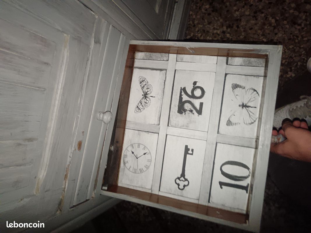 Armoire en bois (image 8)