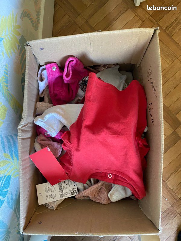Vêtements fille 0 et 1 mois (image 1)