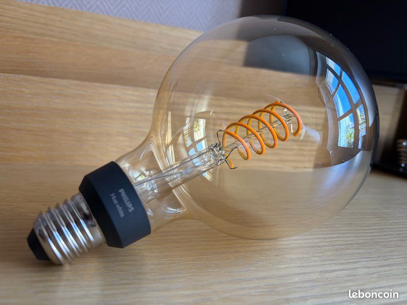 Ampoule Philips Hue Filament White Ambiance (image 1)