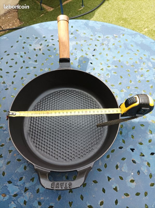 Sauteuse Staub fond émaillée (image 7)