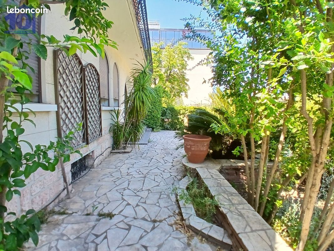 Appartement 5 pièces 126 m² · à Béziers · 126 m² · 1 200 €