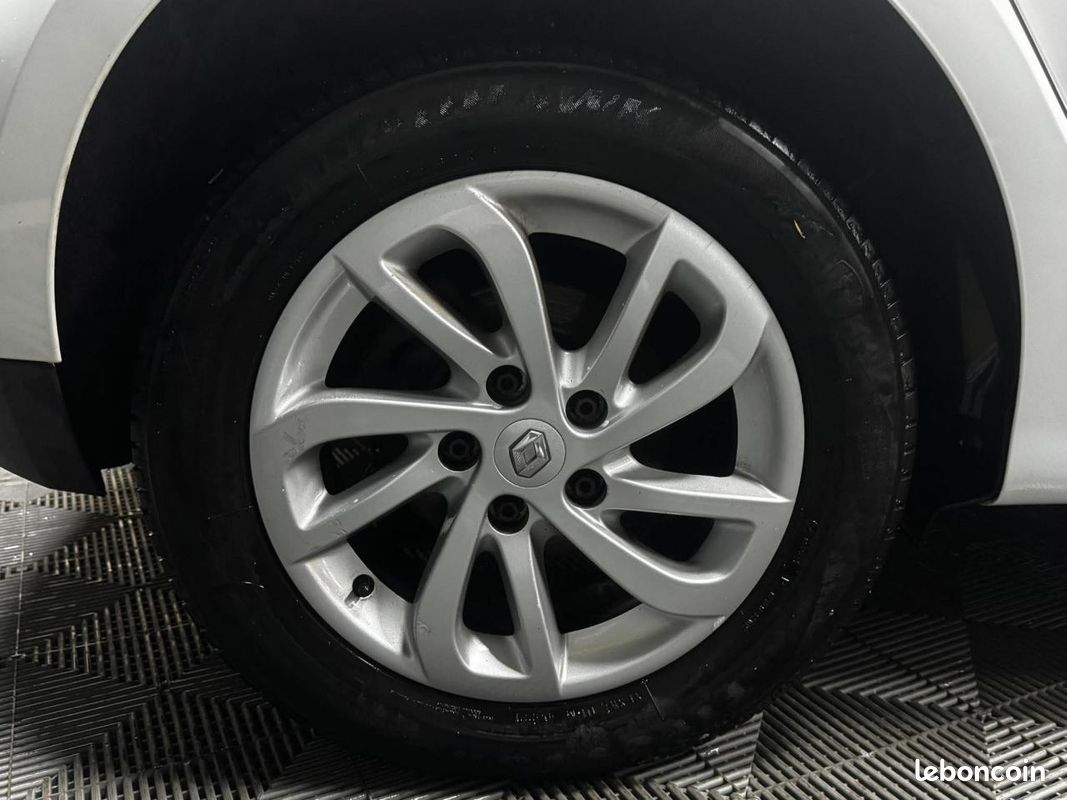 RENAULT SCENIC 1.5 dCi FAP - 110 III MONOSPACE Authentique PHASE 3 (image 8)