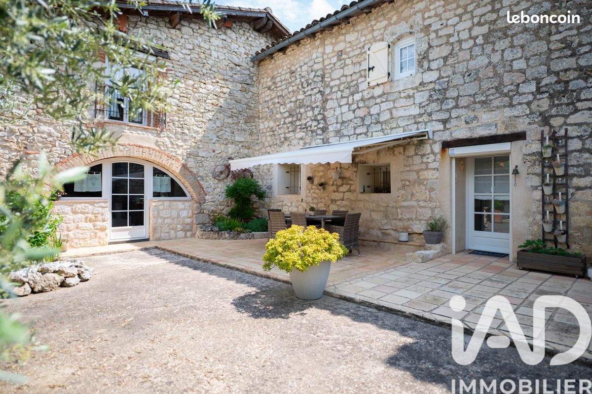 Propriété 8 pièces 387 m² (image 1)