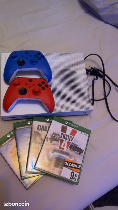 Console Xbox One Avec Deux Jeux - Très Bon état - Dont Call Of Duty