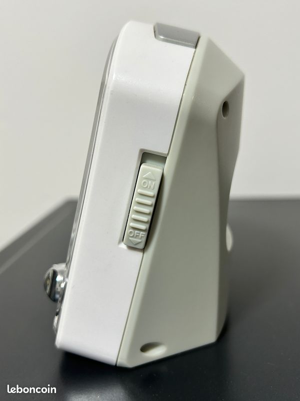 technoline ModellZ Réveil à quartz avec trotteuse silencieuse, sans tic