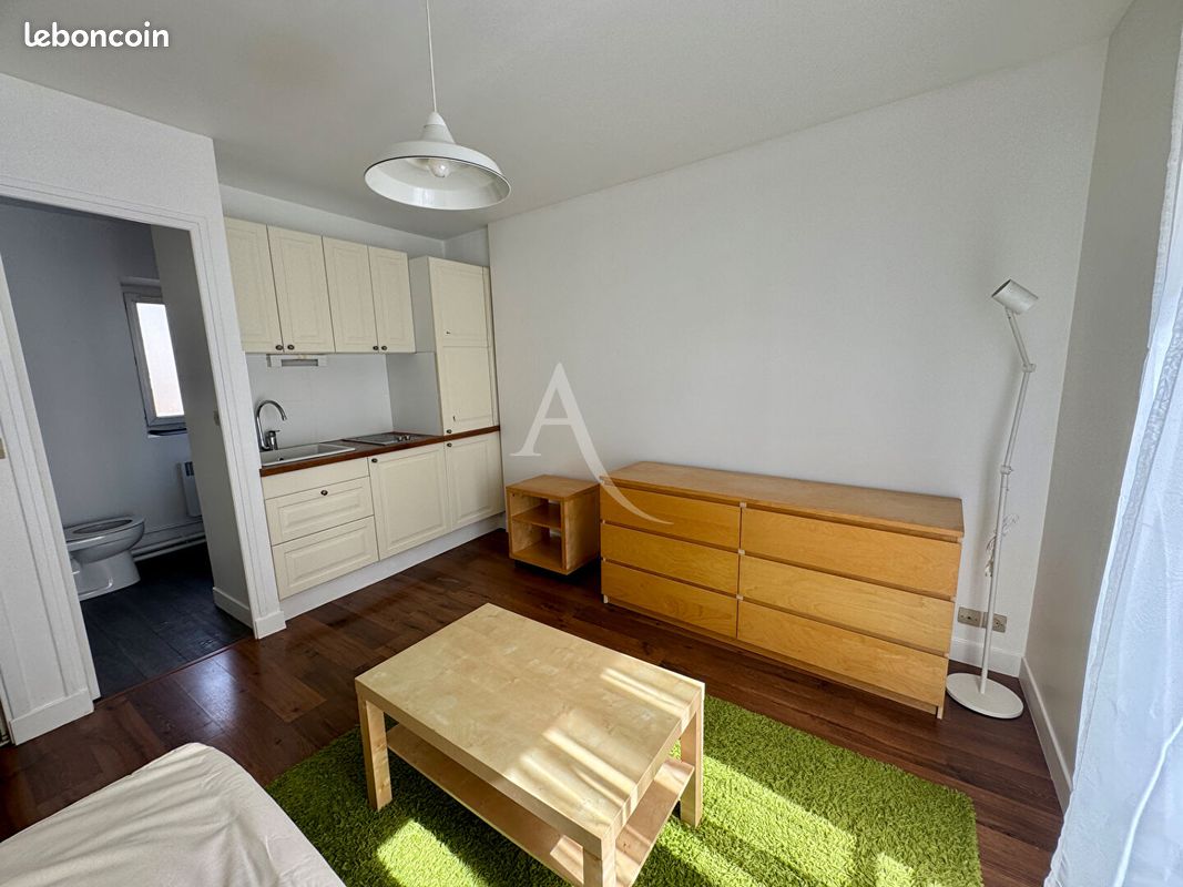 Appartement 1 pièce 15 m² · à Châtillon · 15 m² · 650 €
