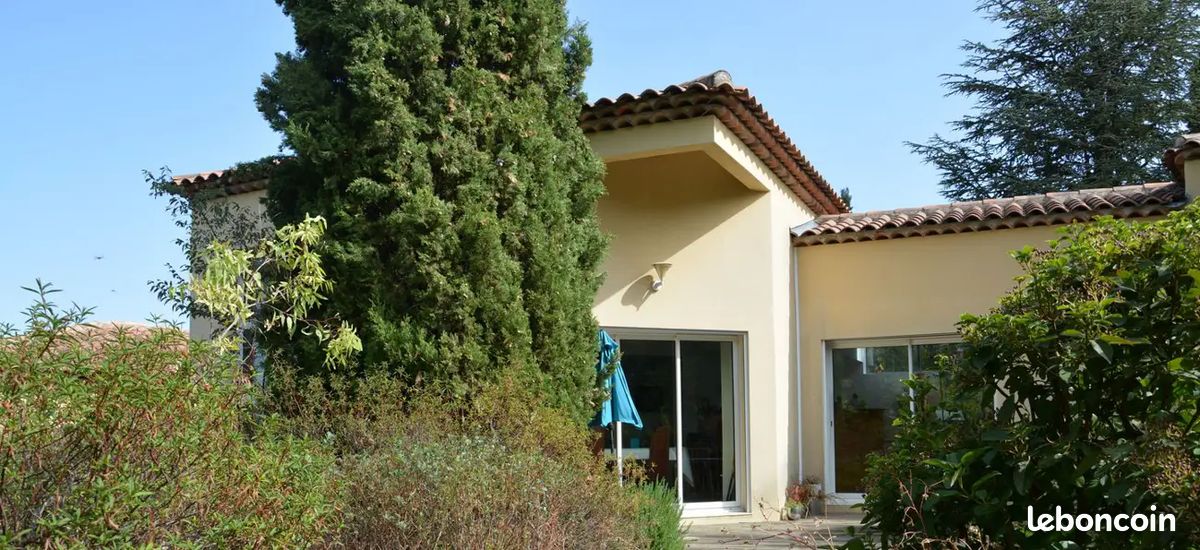 Maison 9 pièces 250 m² · à Allauch · 250 m² · 940 000 €