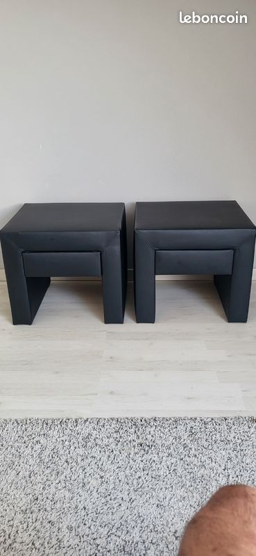 Deux Chevets de lit (image 1)
