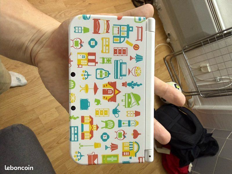 Nintendo 3DS XL (image 5)