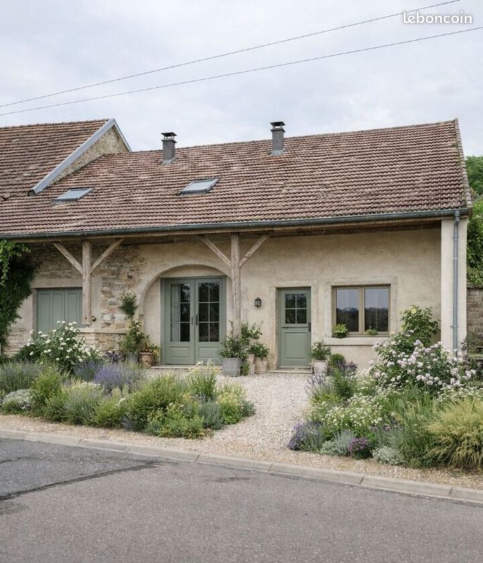 Maison 6 pièces 140 m² · à Passavant-la-Rochère · 140 m² · 145 000 €
